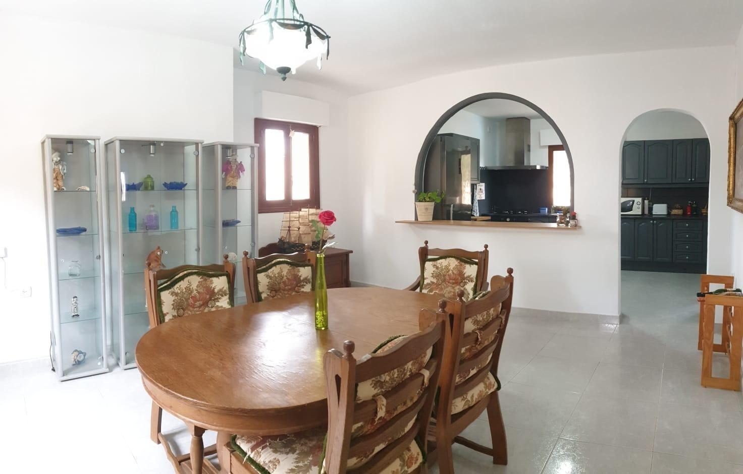 Huvila Alicante, Espanja 6 makuuhuonetta, 325 m2 No. 150048