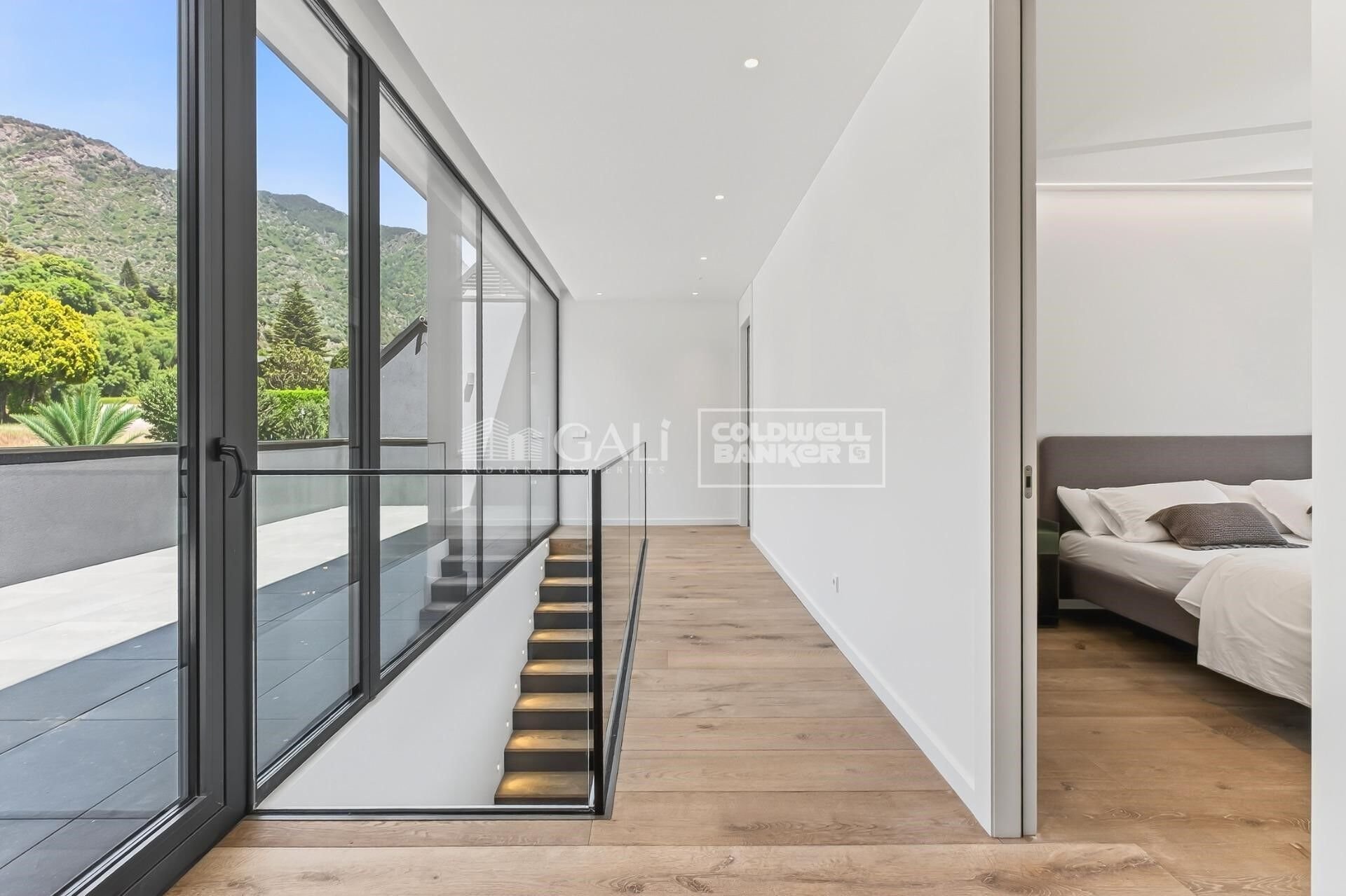 Penthouse in Principado De Andorra (Ninguna Poblacion Tiene C.P.), Lleida, Spain 5 bedrooms, 630 sq.m. No. 160485