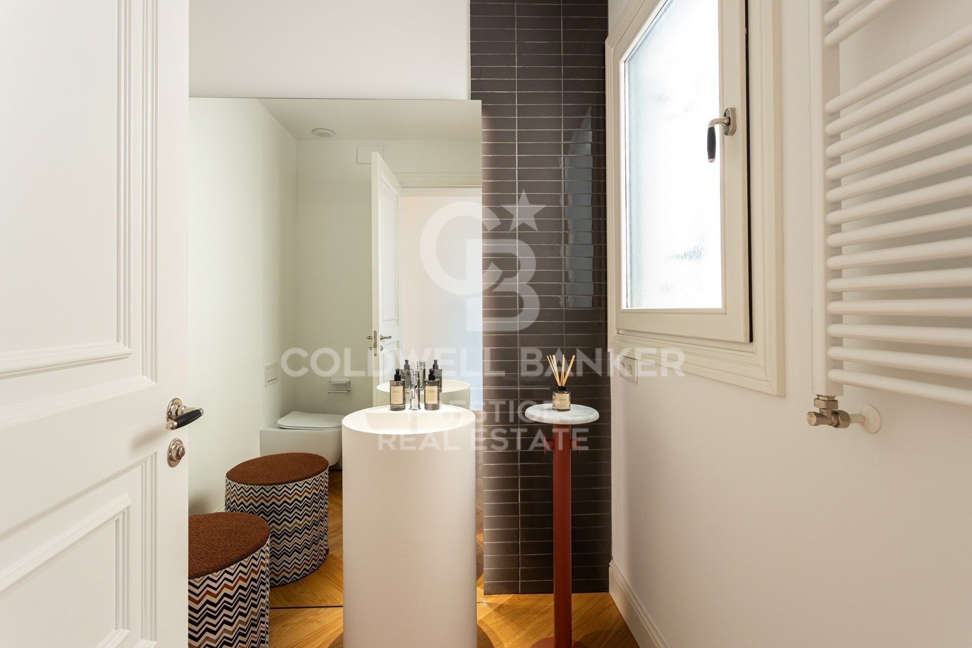 Apartament w Barcelona, Hiszpania 3 sypialnie, 181 mkw. nr 160484