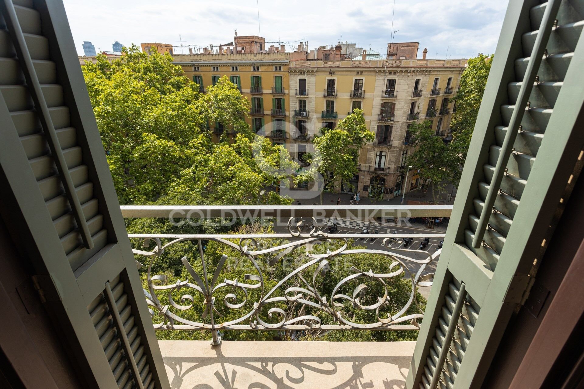 Apartament w Barcelona, Hiszpania 3 sypialnie, 181 mkw. nr 160484