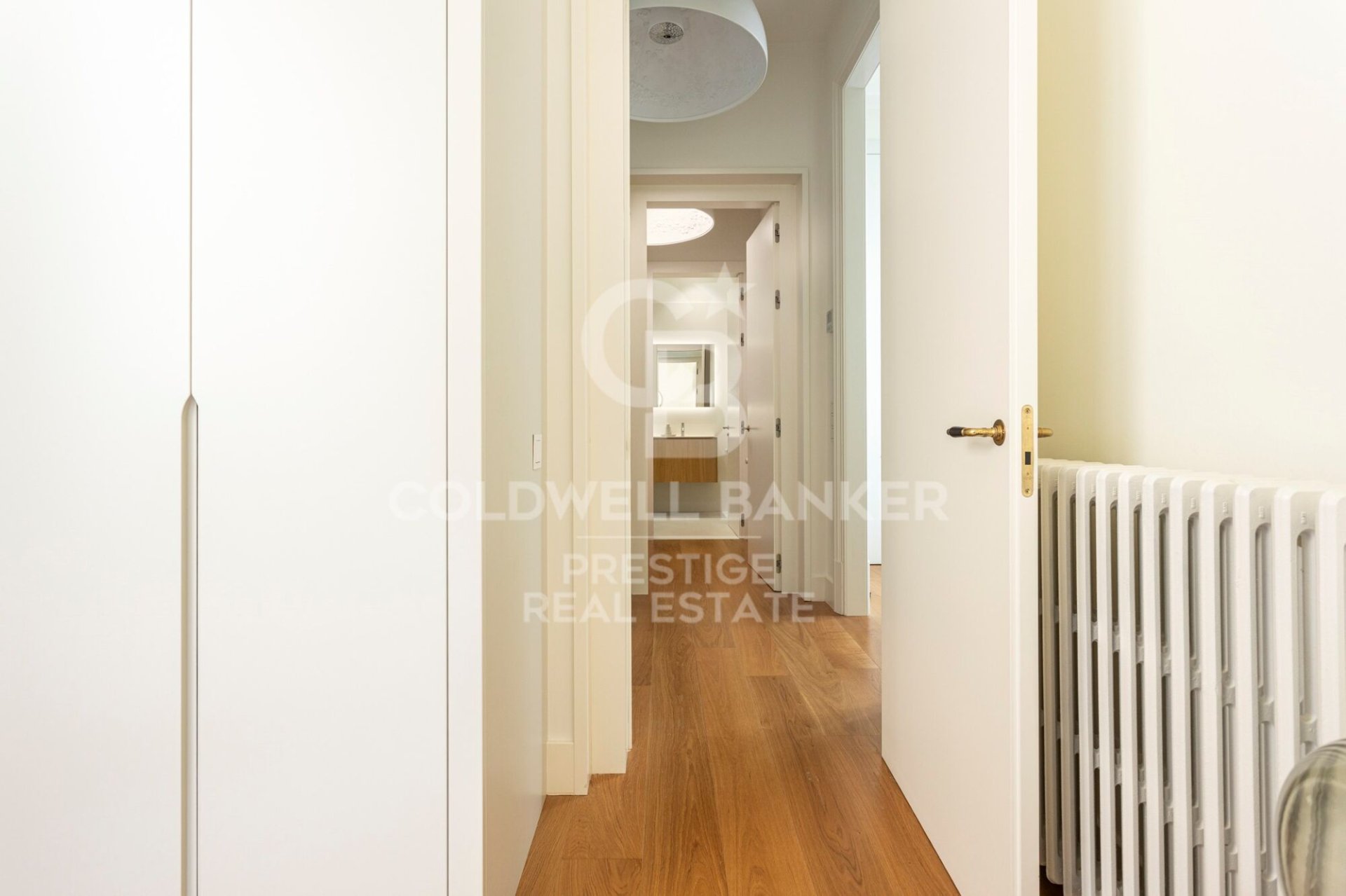 Apartamento en Barcelona, España 3 dormitorios, 165 m2 No. 160483