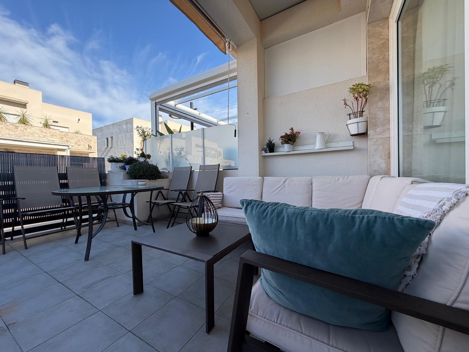 House in Torrevieja, Alicante, Spain 3 bedrooms, 197 sq.m. No. 196898
