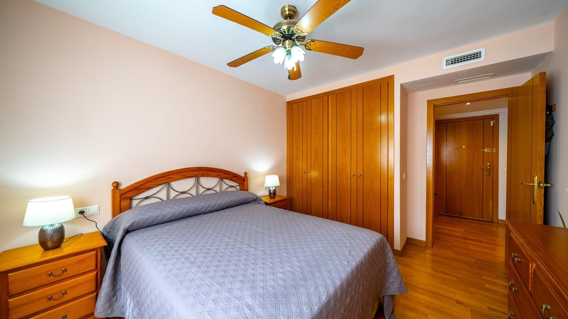Appartamento a Alicante, Spagna 3 camere da letto, 150 mq. N° 196902