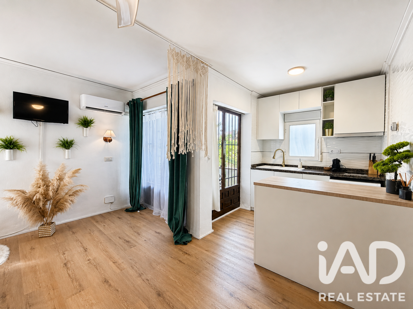 Apartamento en Dénia, Alicante, España 1 dormitorio, 51 m2 No. 192090