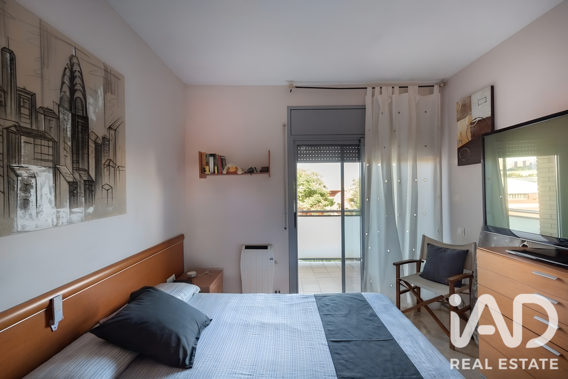 Dvīņu māja Cornella De Llobregat, Barcelona, Spānijā 3 istabas, 138 m2 Nr. 192094