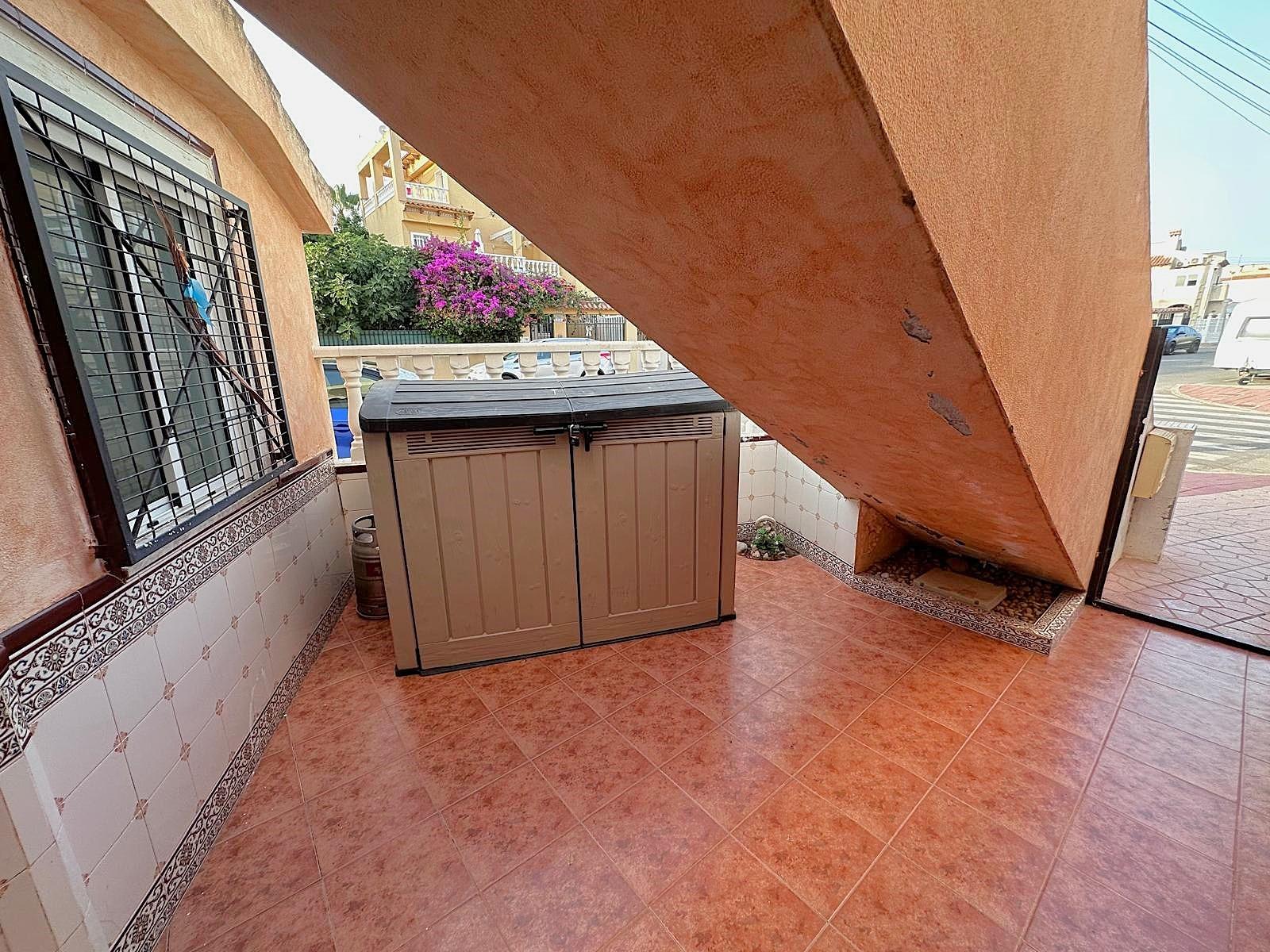 Сasa en Guardamar del Segura, Alicante, España 1 dormitorio, 63 m2 No. 193001