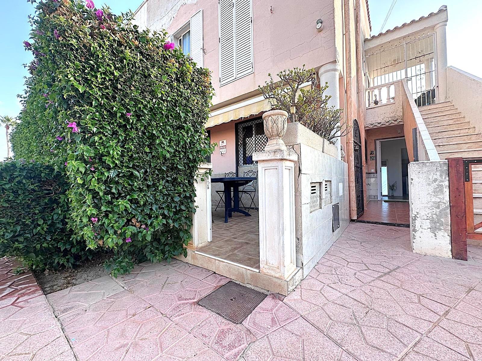 Сasa en Guardamar del Segura, Alicante, España 1 dormitorio, 63 m2 No. 193001