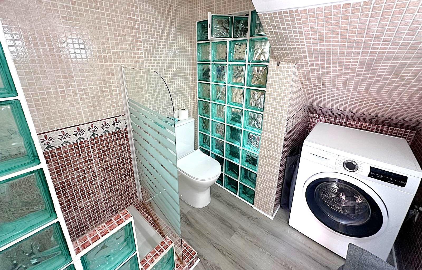 Сasa en Guardamar del Segura, Alicante, España 1 dormitorio, 63 m2 No. 193001