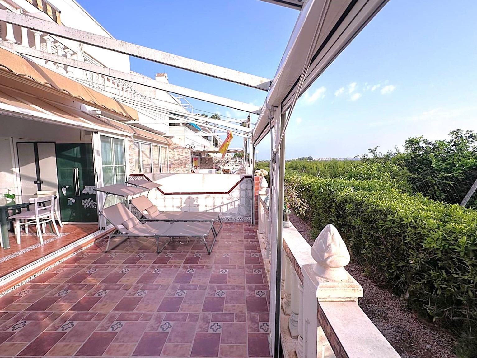 Сasa en Guardamar del Segura, Alicante, España 1 dormitorio, 63 m2 No. 193001