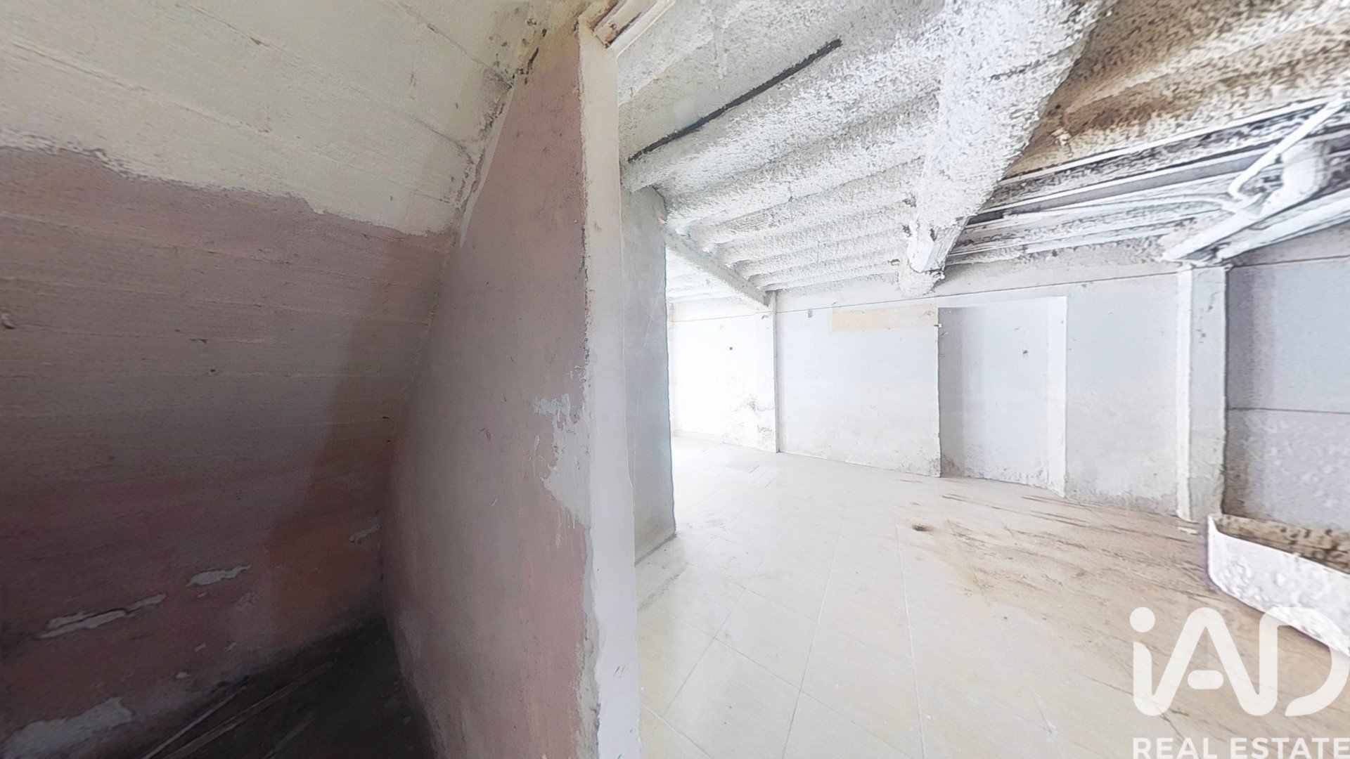 Liikekiinteistö Reus, Tarragona, Espanja 5 makuuhuonetta, 105 m2 No. 184694