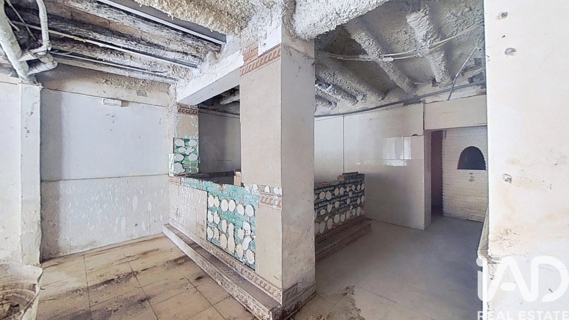 Liikekiinteistö Reus, Tarragona, Espanja 5 makuuhuonetta, 105 m2 No. 184694