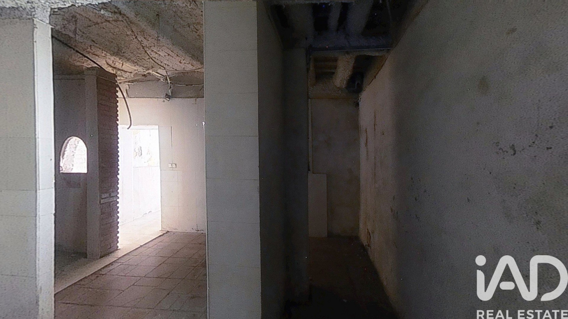 Liikekiinteistö Reus, Tarragona, Espanja 5 makuuhuonetta, 105 m2 No. 184694