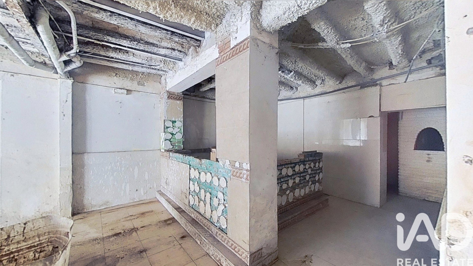 Liikekiinteistö Reus, Tarragona, Espanja 5 makuuhuonetta, 105 m2 No. 184694