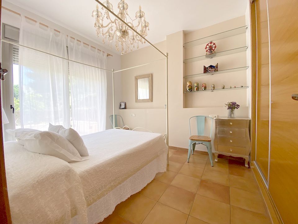Bungalow in Calpe, Alicante, Spain 3 bedrooms, 290 sq.m. No. 187460