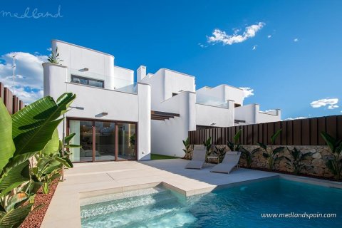 Villa in Mil Palmeras, Alicante, Spain 3 bedrooms, 131 sq.m. No. 63978