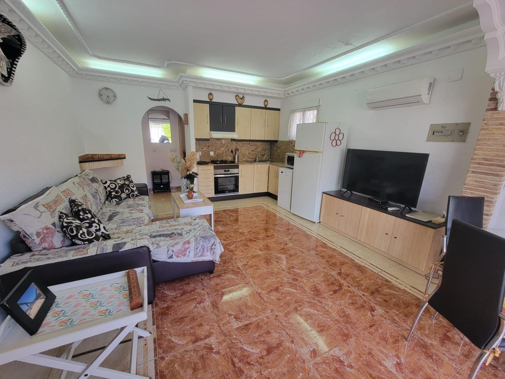 Сasa en Torrevieja, Alicante, España 1 dormitorio, 60 m2 No. 182956