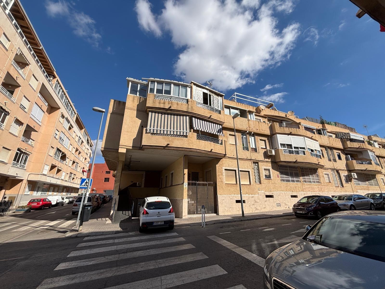 Appartamento a Torrevieja, Alicante, Spagna 78 mq. N° 182955