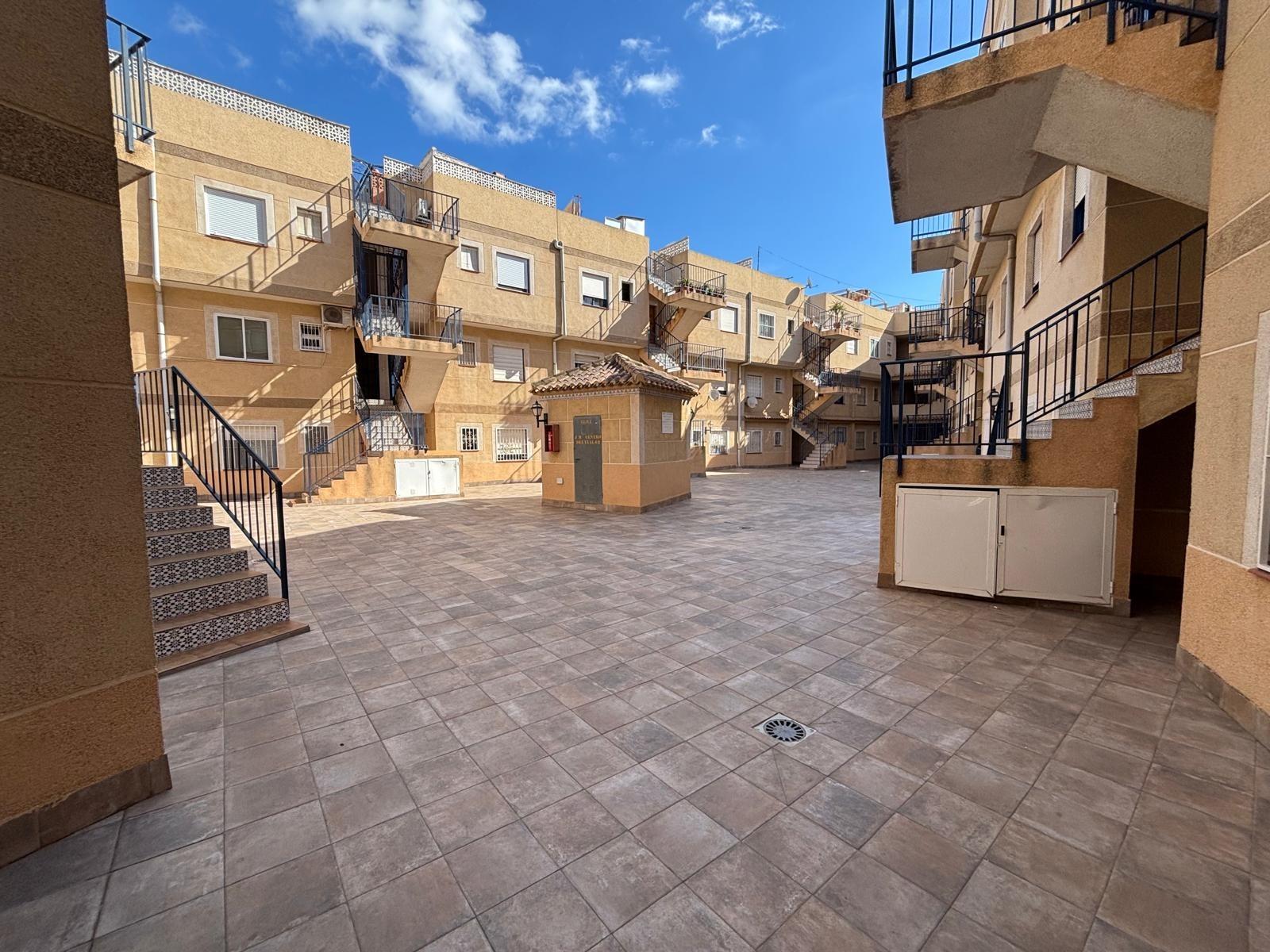 Appartamento a Torrevieja, Alicante, Spagna 78 mq. N° 182955