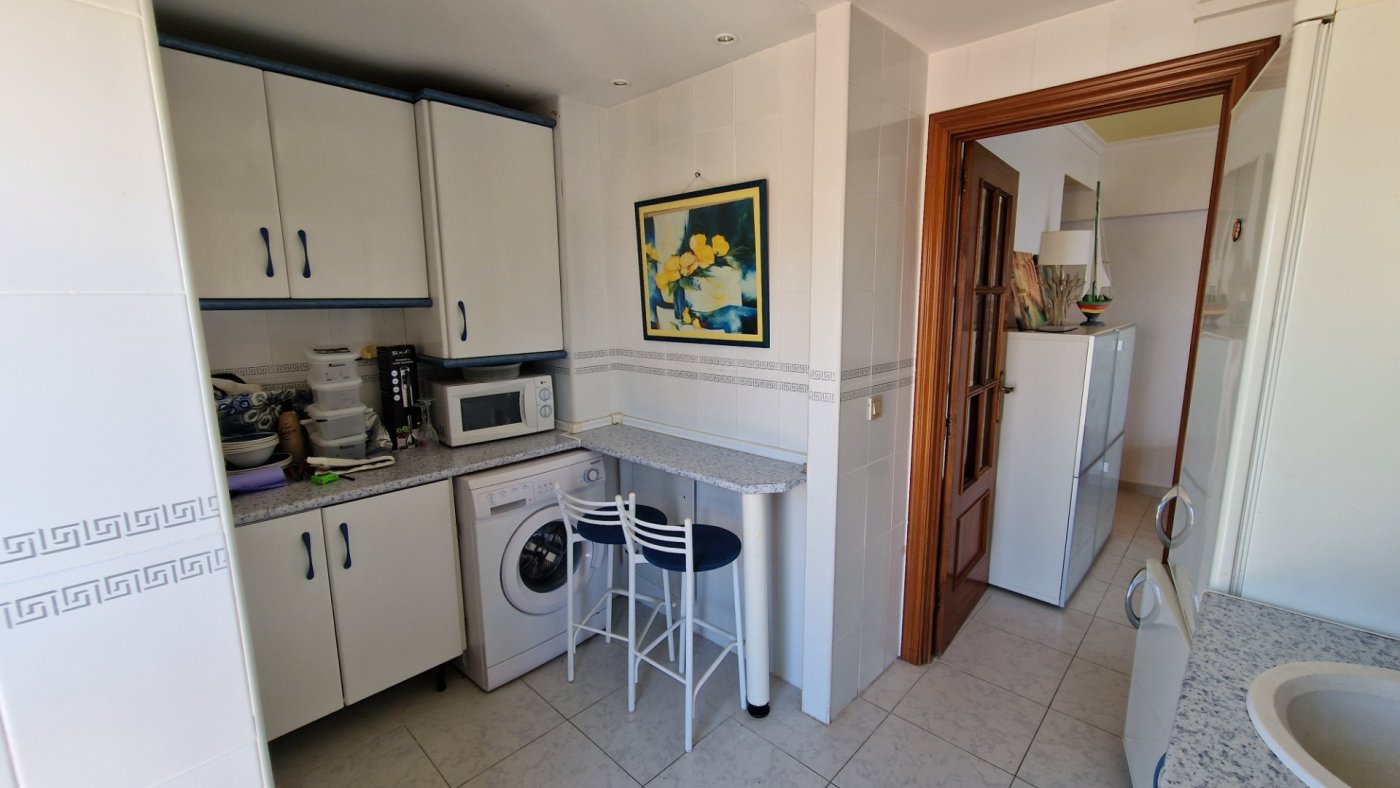 Apartamento en Benidorm, Alicante, España 2 dormitorios,  No. 183554