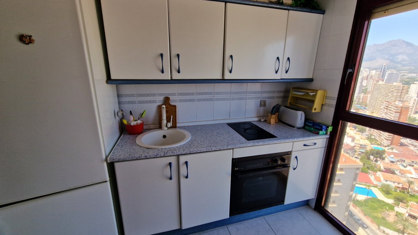 Apartamento en Benidorm, Alicante, España 2 dormitorios,  No. 183554