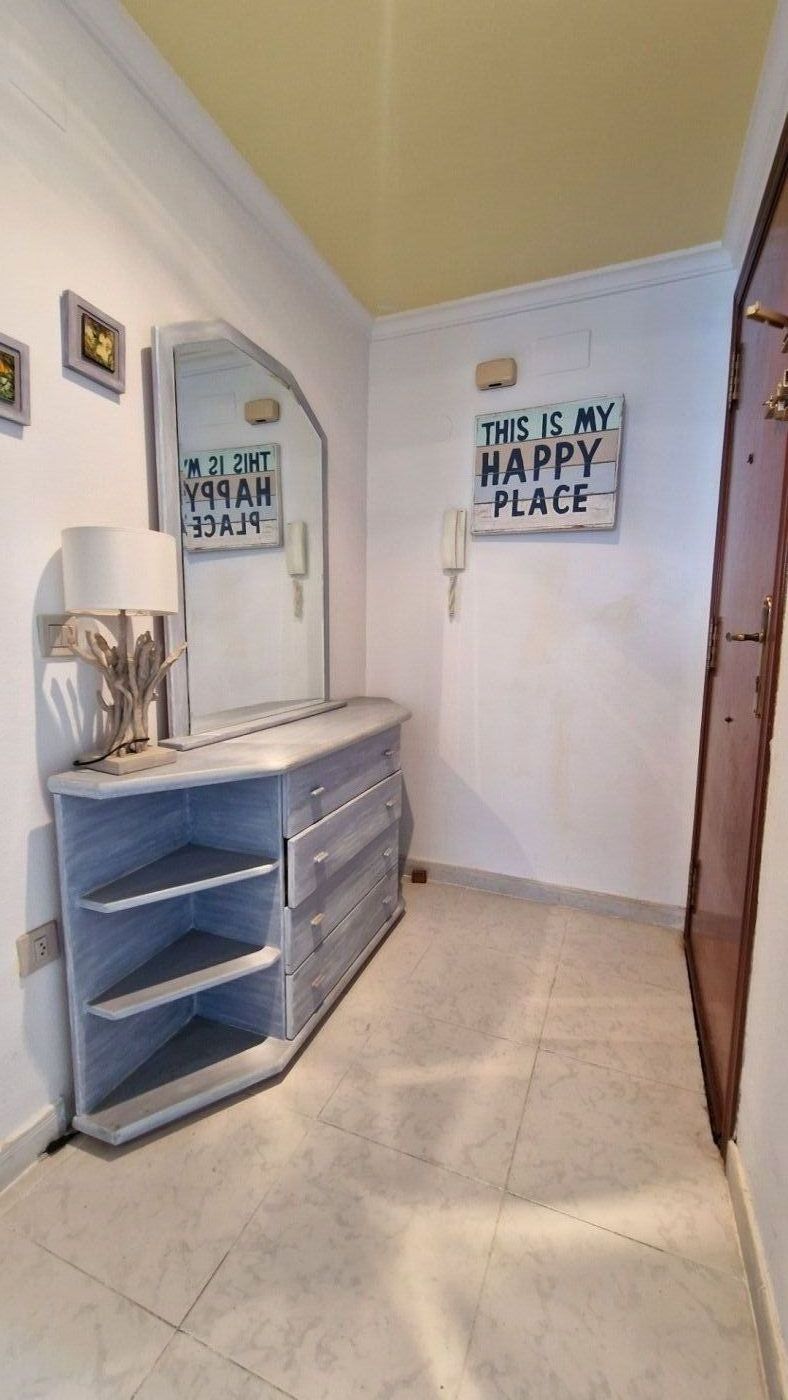 Apartamento en Benidorm, Alicante, España 2 dormitorios,  No. 183554