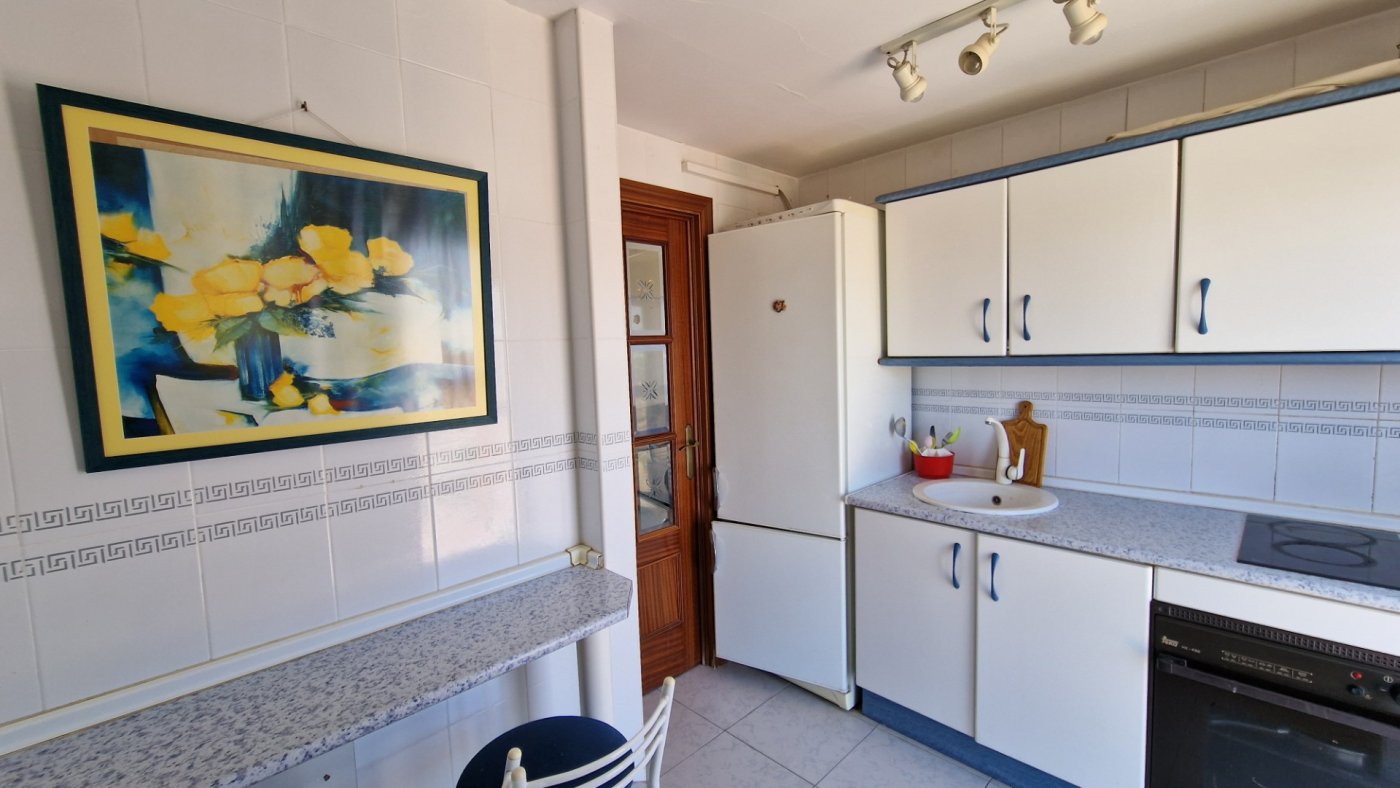 Apartamento en Benidorm, Alicante, España 2 dormitorios,  No. 183554