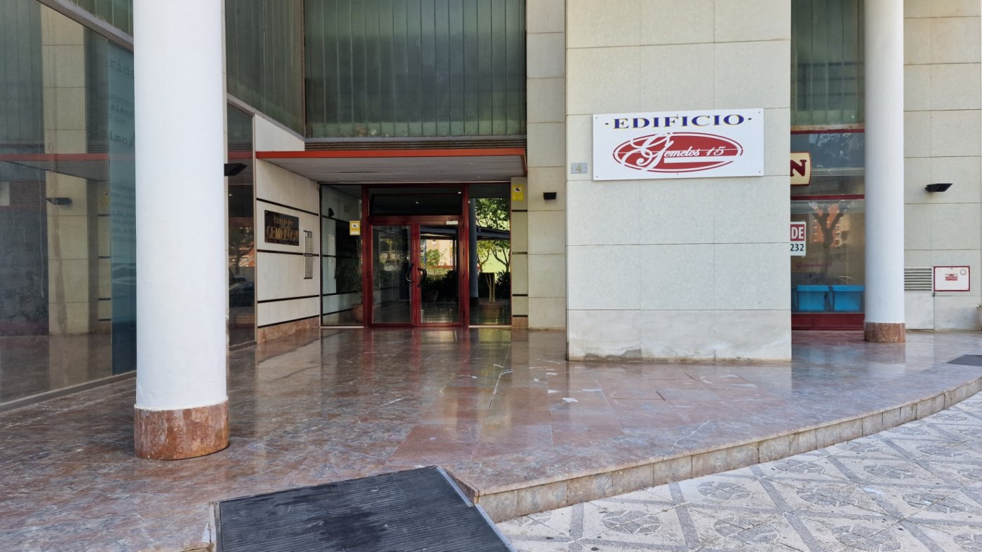 Apartamento en Benidorm, Alicante, España 2 dormitorios,  No. 183554