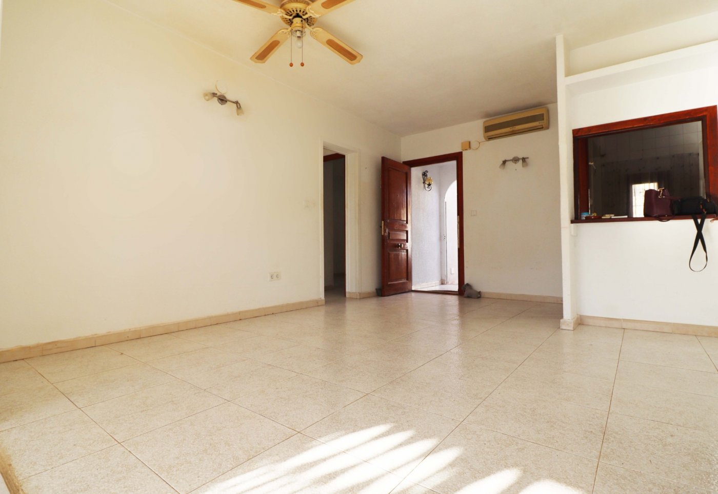 Townhouse in La Nucia, Alicante, Spain 2 bedrooms, 253 sq.m. No. 183553