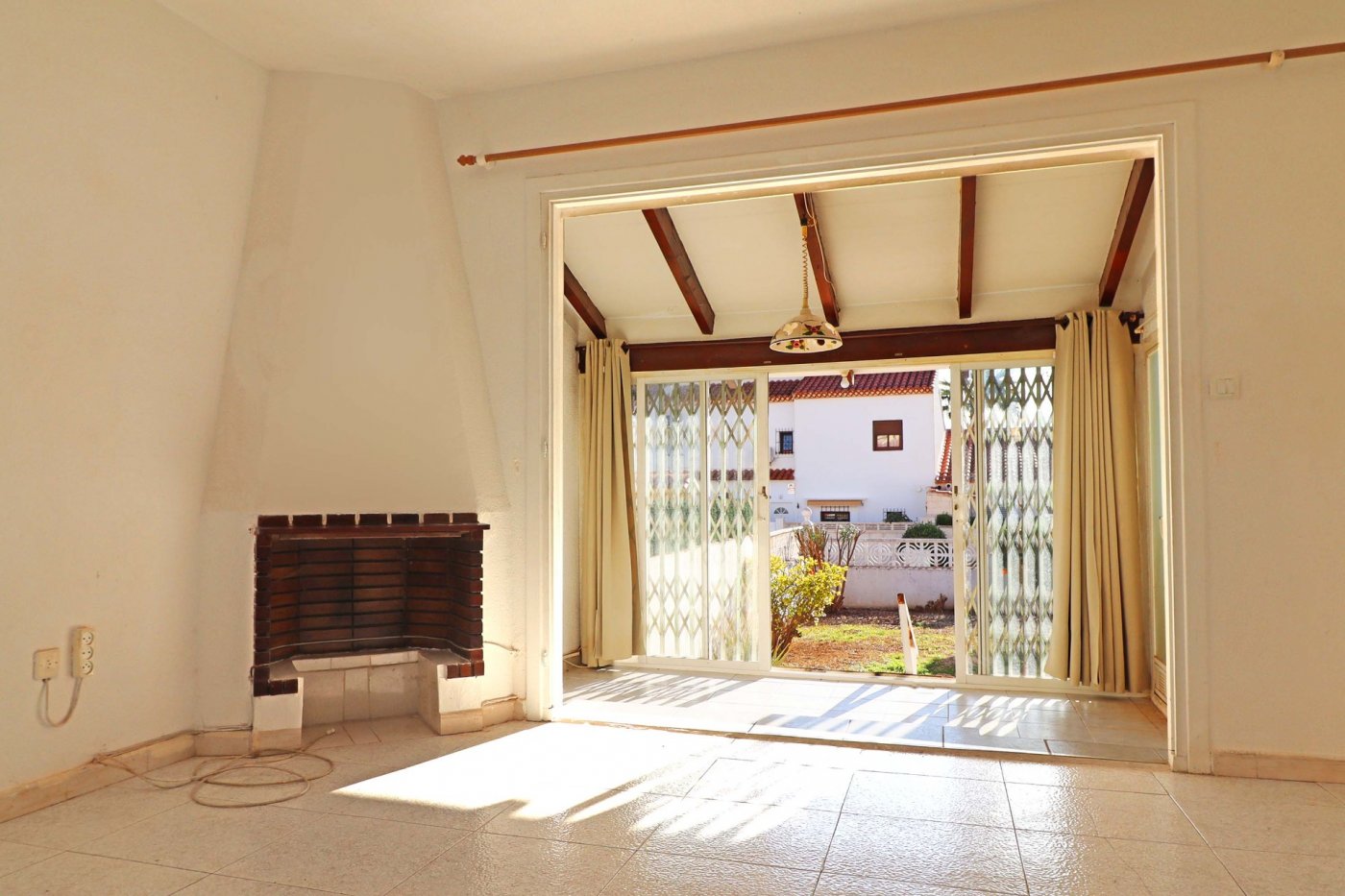 Townhouse in La Nucia, Alicante, Spain 2 bedrooms, 253 sq.m. No. 183553