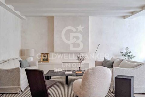 Appartamento a Madrid, Spagna 4 camere da letto, 326 mq. N° 158506