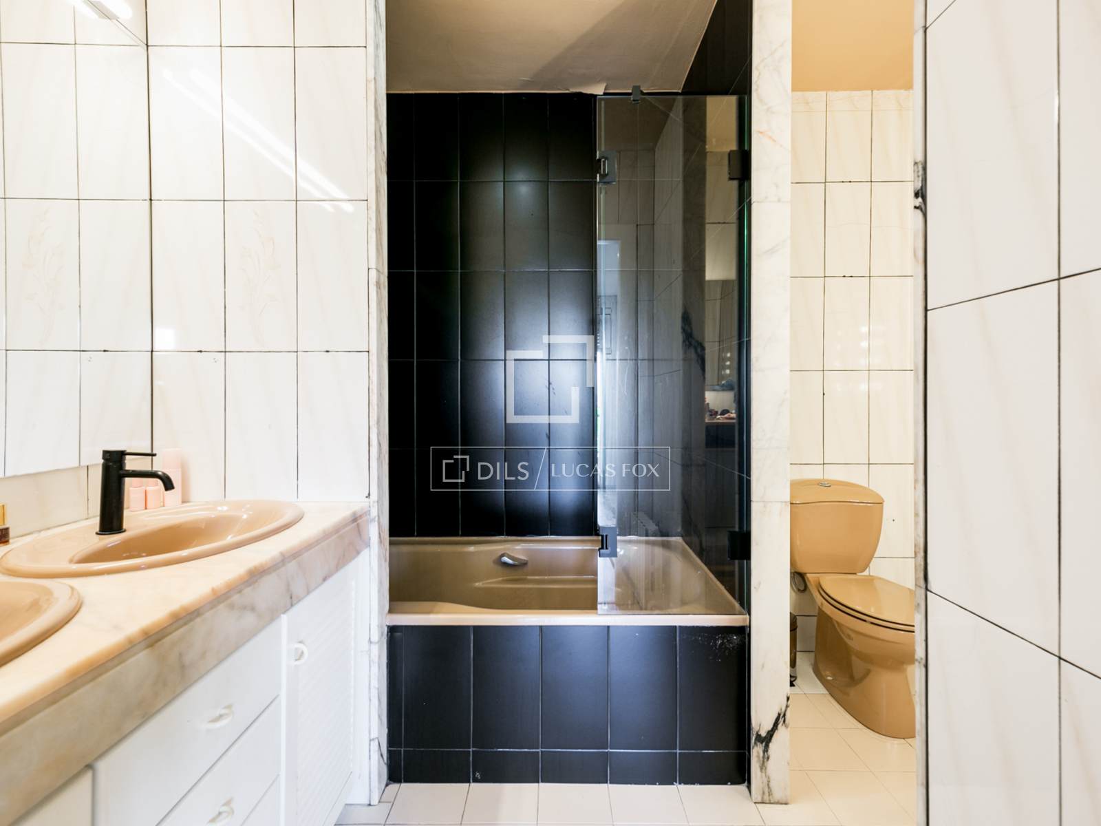 Villa a Sant Cugat Del Valles, Barcelona, Spagna 4 camere da letto, 280 mq. N° 161424