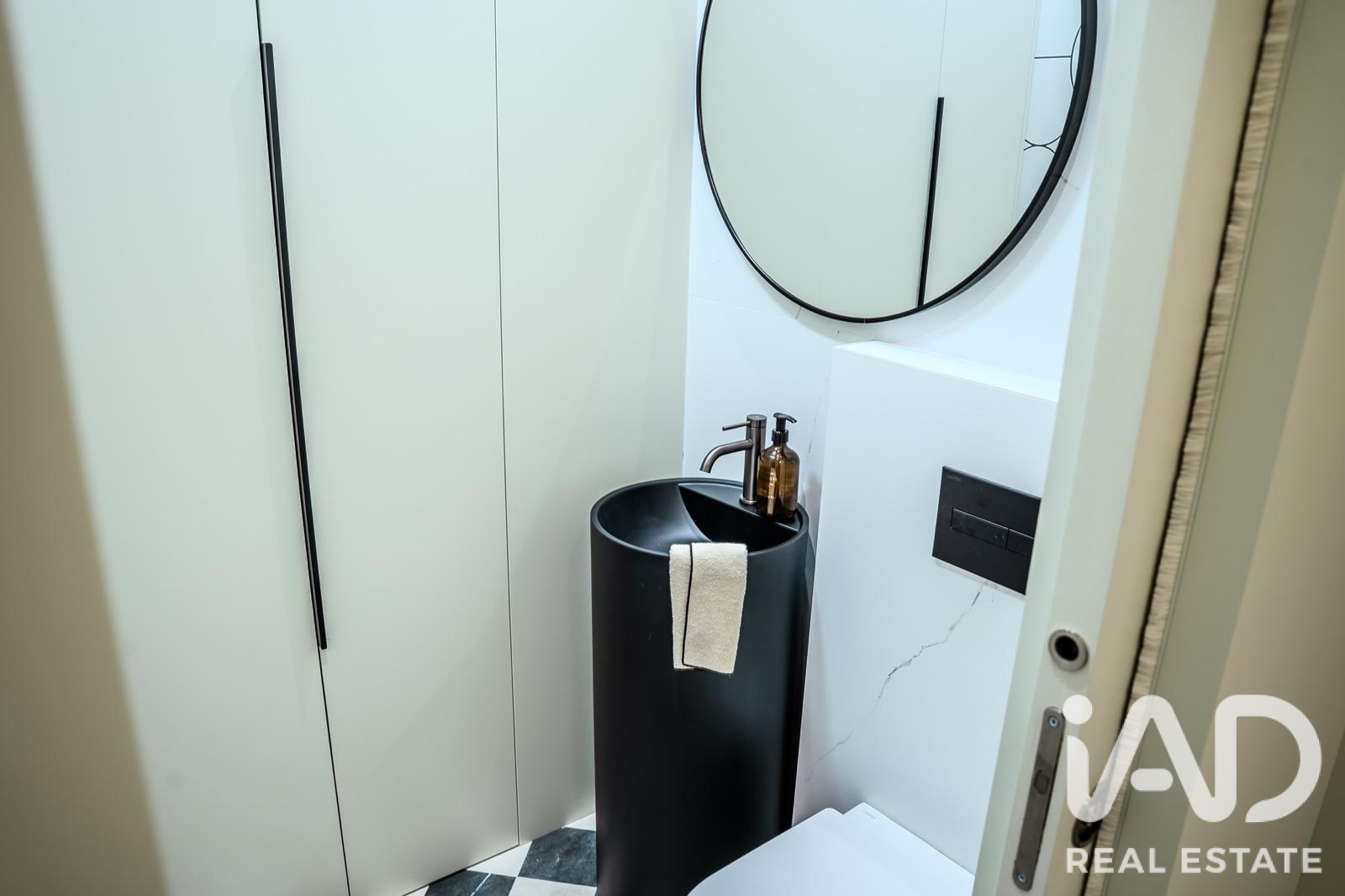 Huoneisto Madrid, Espanja 2 makuuhuonetta, 122 m2 No. 187869