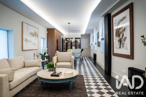 Apartment in Madrid, Spain 2 bedrooms, 122 sq.m. No. 187869