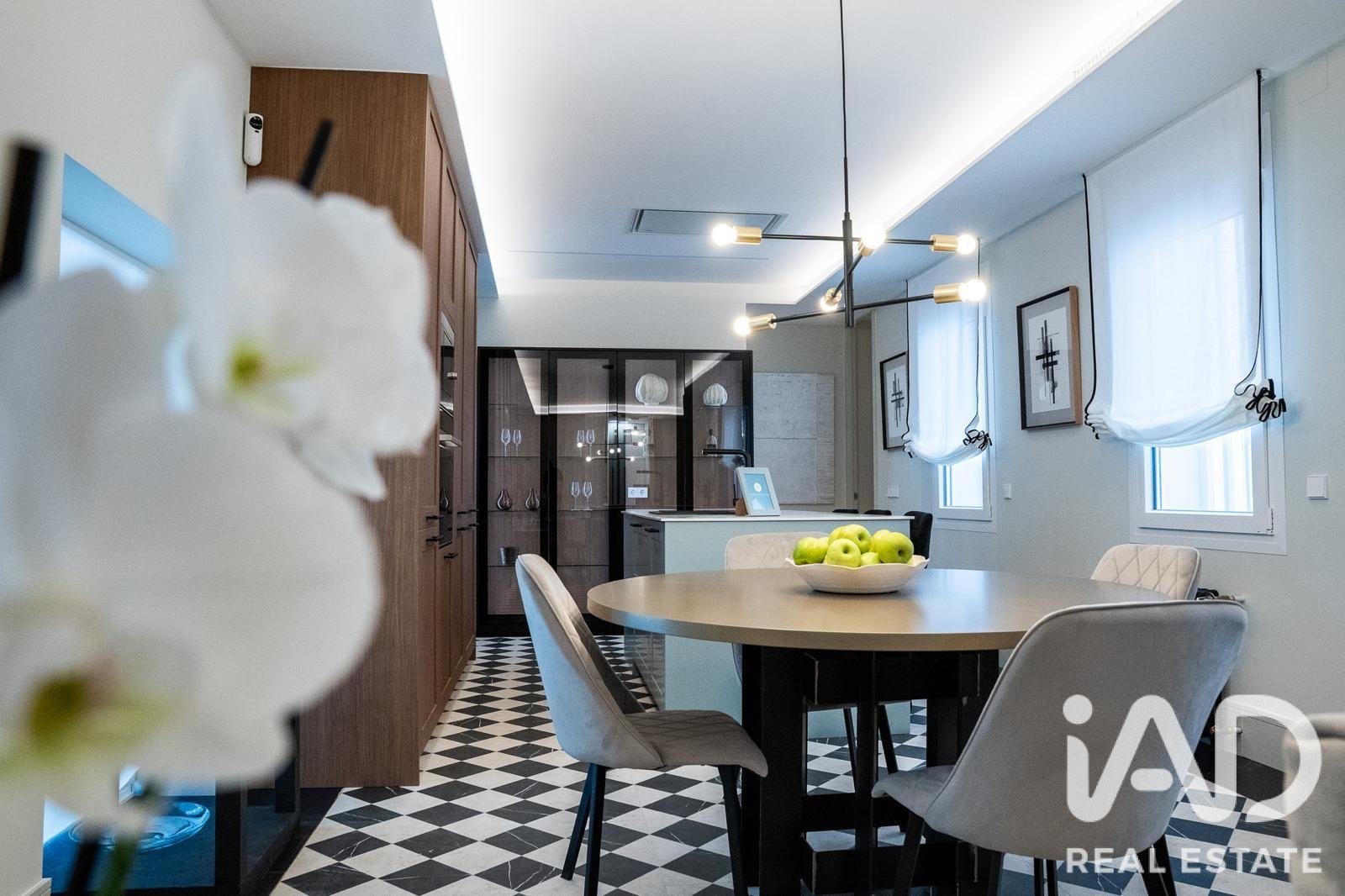 Huoneisto Madrid, Espanja 2 makuuhuonetta, 122 m2 No. 187869
