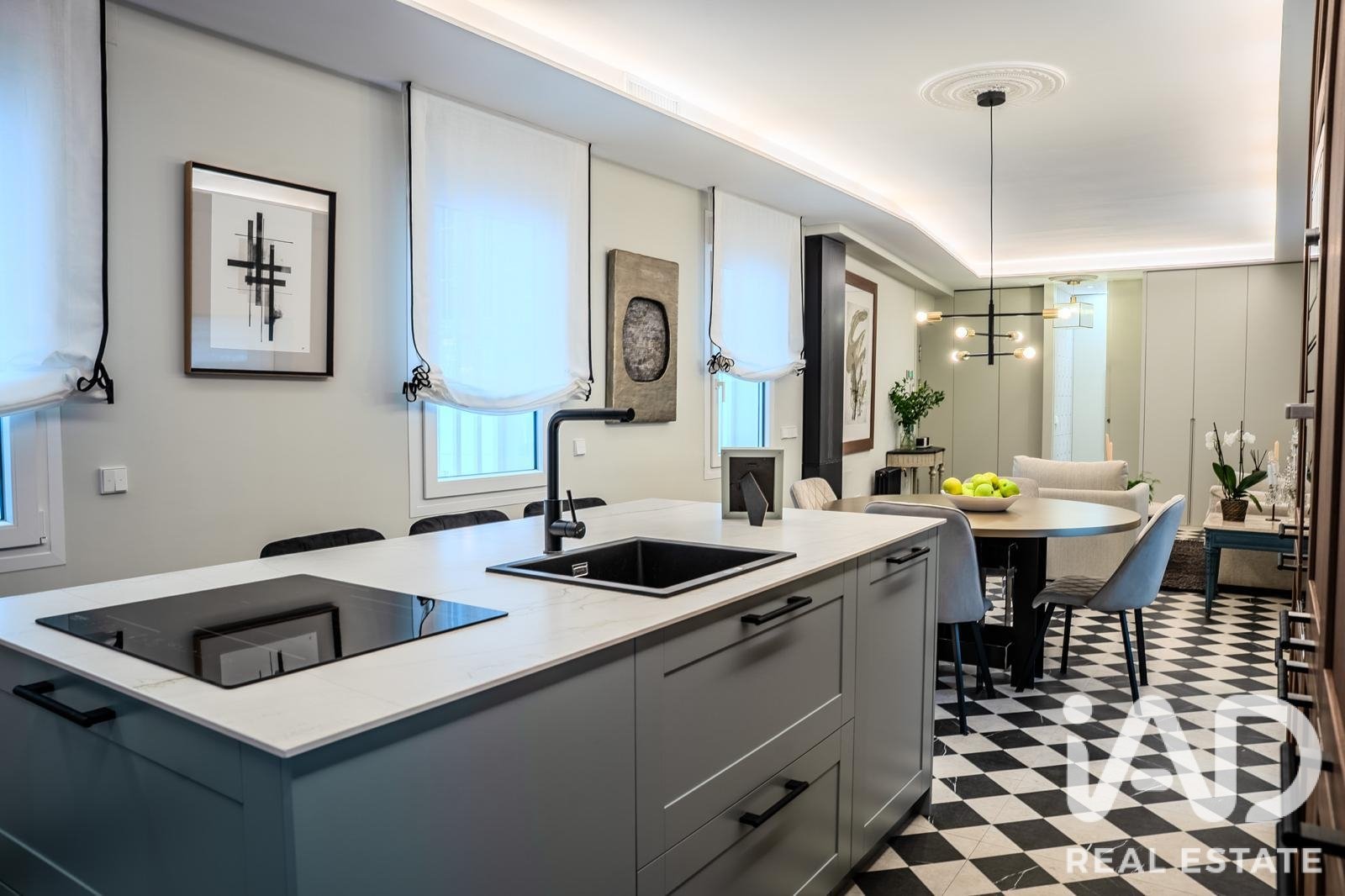 Huoneisto Madrid, Espanja 2 makuuhuonetta, 122 m2 No. 187869