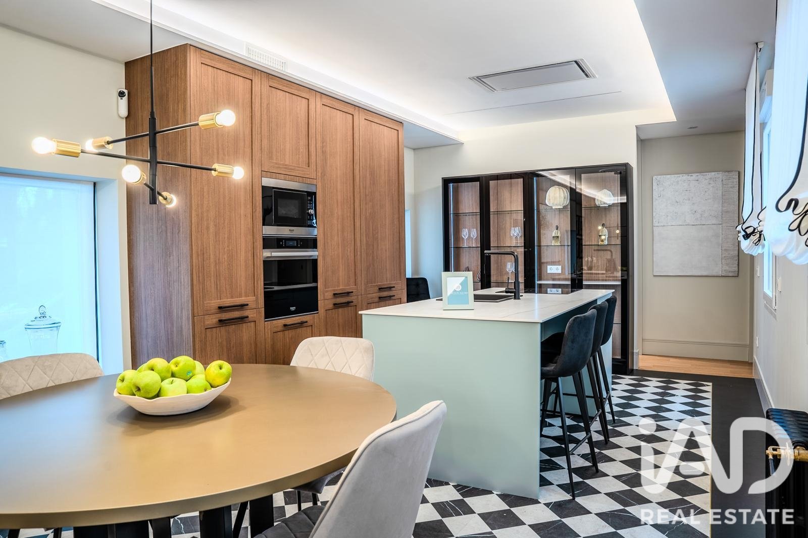 Huoneisto Madrid, Espanja 2 makuuhuonetta, 122 m2 No. 187869