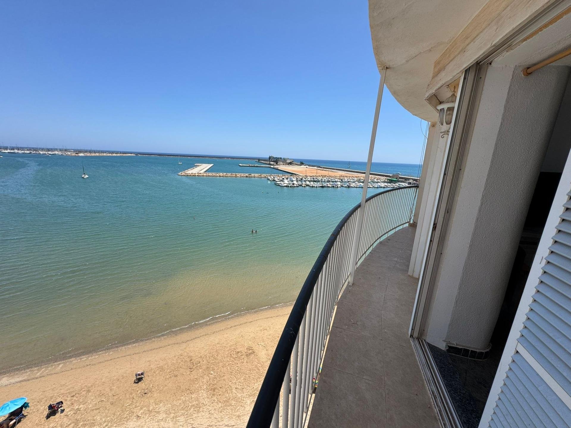 Appartamento a Torrevieja, Alicante, Spagna 3 camere da letto, 89 mq. N° 165650