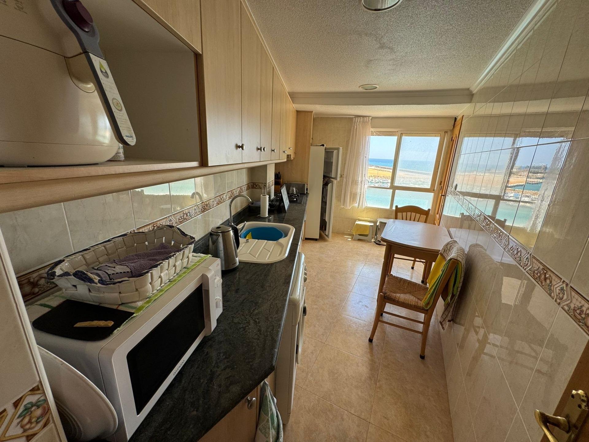 Appartamento a Torrevieja, Alicante, Spagna 3 camere da letto, 89 mq. N° 165650