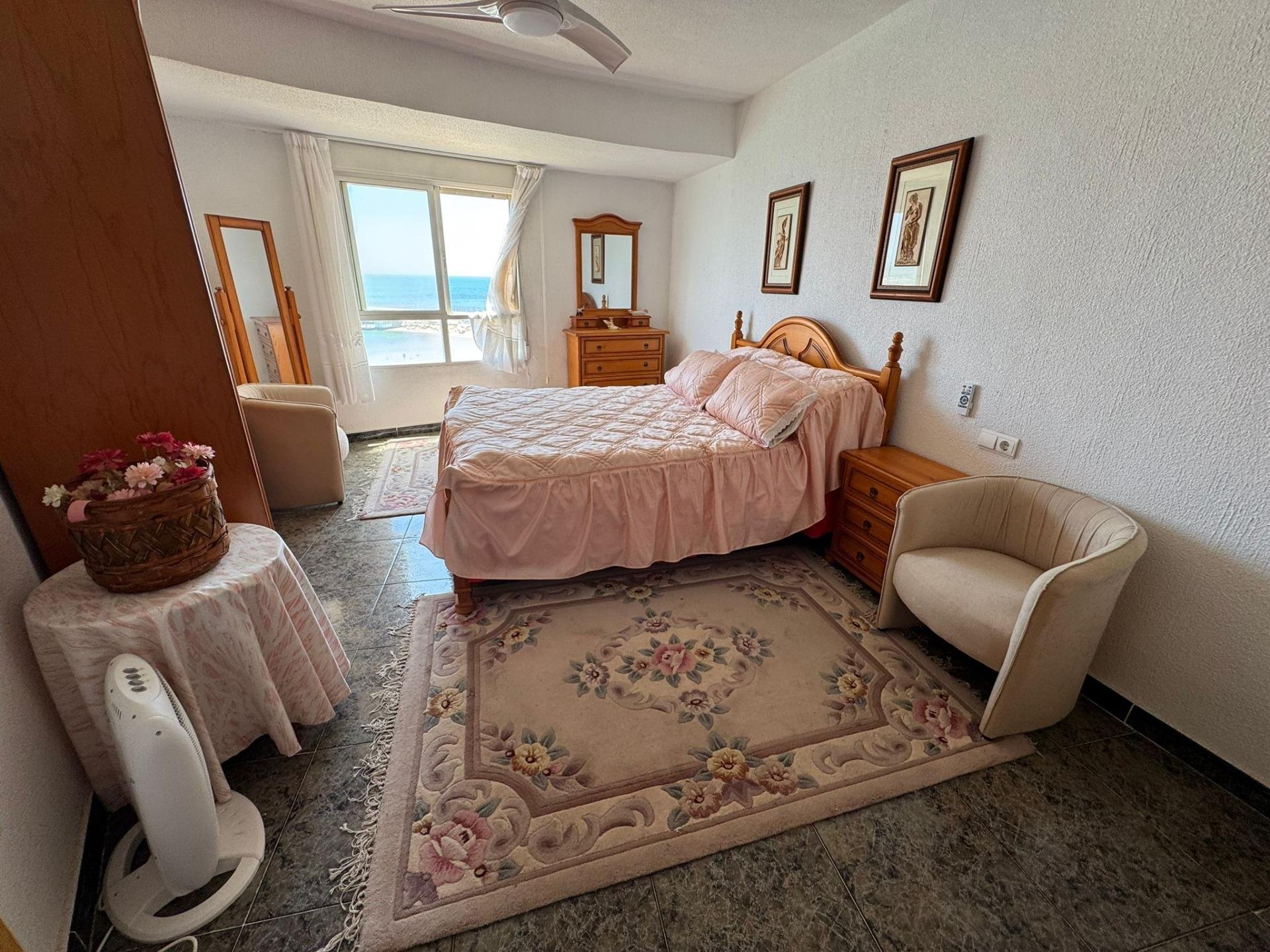 Appartamento a Torrevieja, Alicante, Spagna 3 camere da letto, 89 mq. N° 165650
