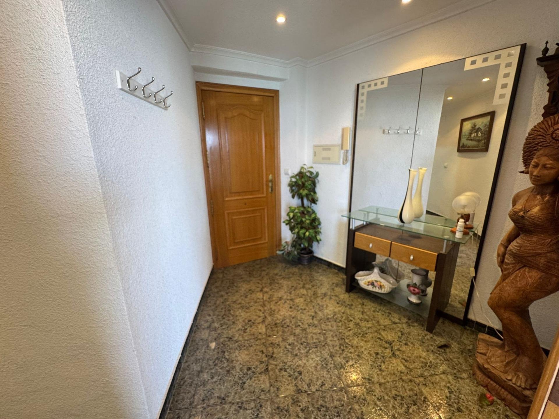 Appartamento a Torrevieja, Alicante, Spagna 3 camere da letto, 89 mq. N° 165650