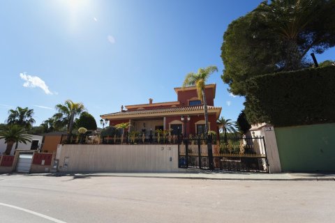 Villa Dehesa De Campoamor, Alicante, Spānijā 8 istabas, 734 m2 Nr. 154823