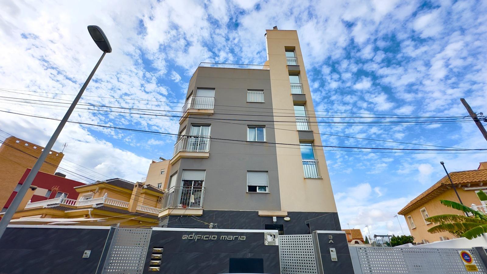 Propiedad comercial en Torrevieja, Alicante, España 90 m2 No. 151195