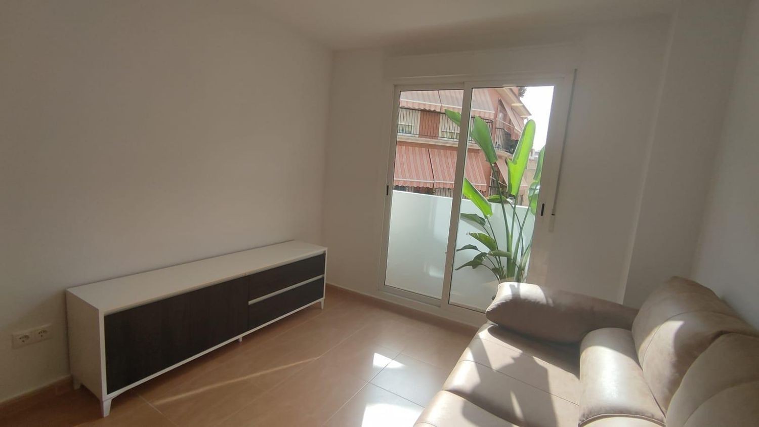 Appartamento a Alicante, Spagna 2 camere da letto, 77 mq. N° 181709