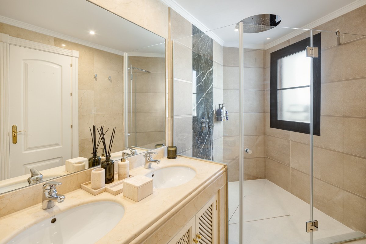 Villa à Benahavis, Malaga, Espagne 4 chambres, 373 m2 No. 135954