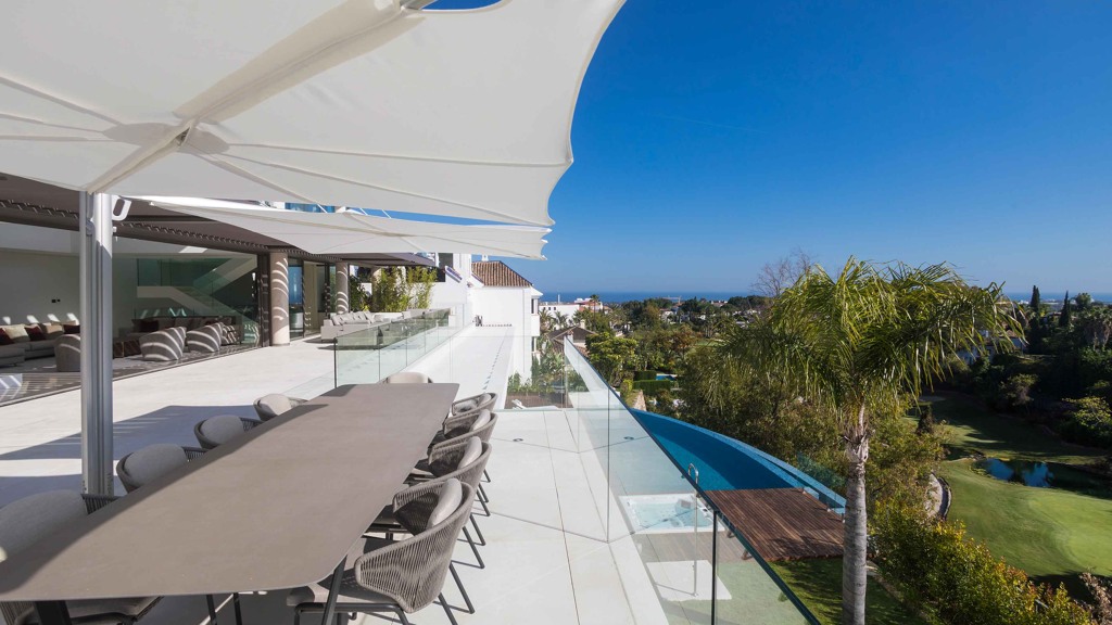 Villa in Benahavis, Malaga, Spanien 5 Schlafzimmer, 642 m2 Nr. 155827