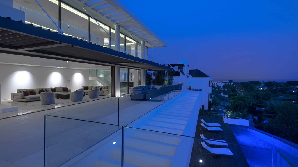 Villa in Benahavis, Malaga, Spanien 5 Schlafzimmer, 642 m2 Nr. 155827