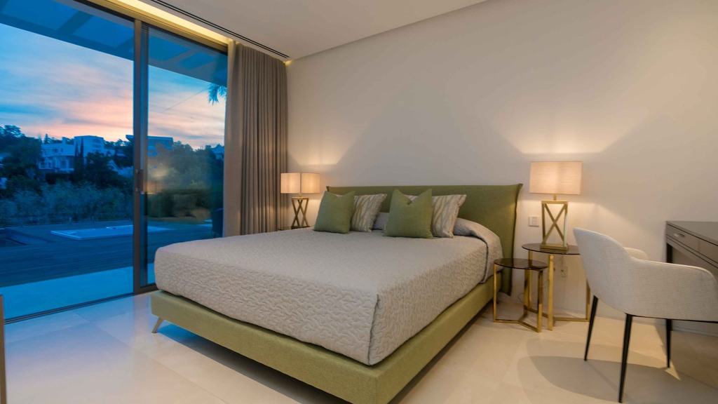 Villa in Benahavis, Malaga, Spanien 5 Schlafzimmer, 642 m2 Nr. 155827