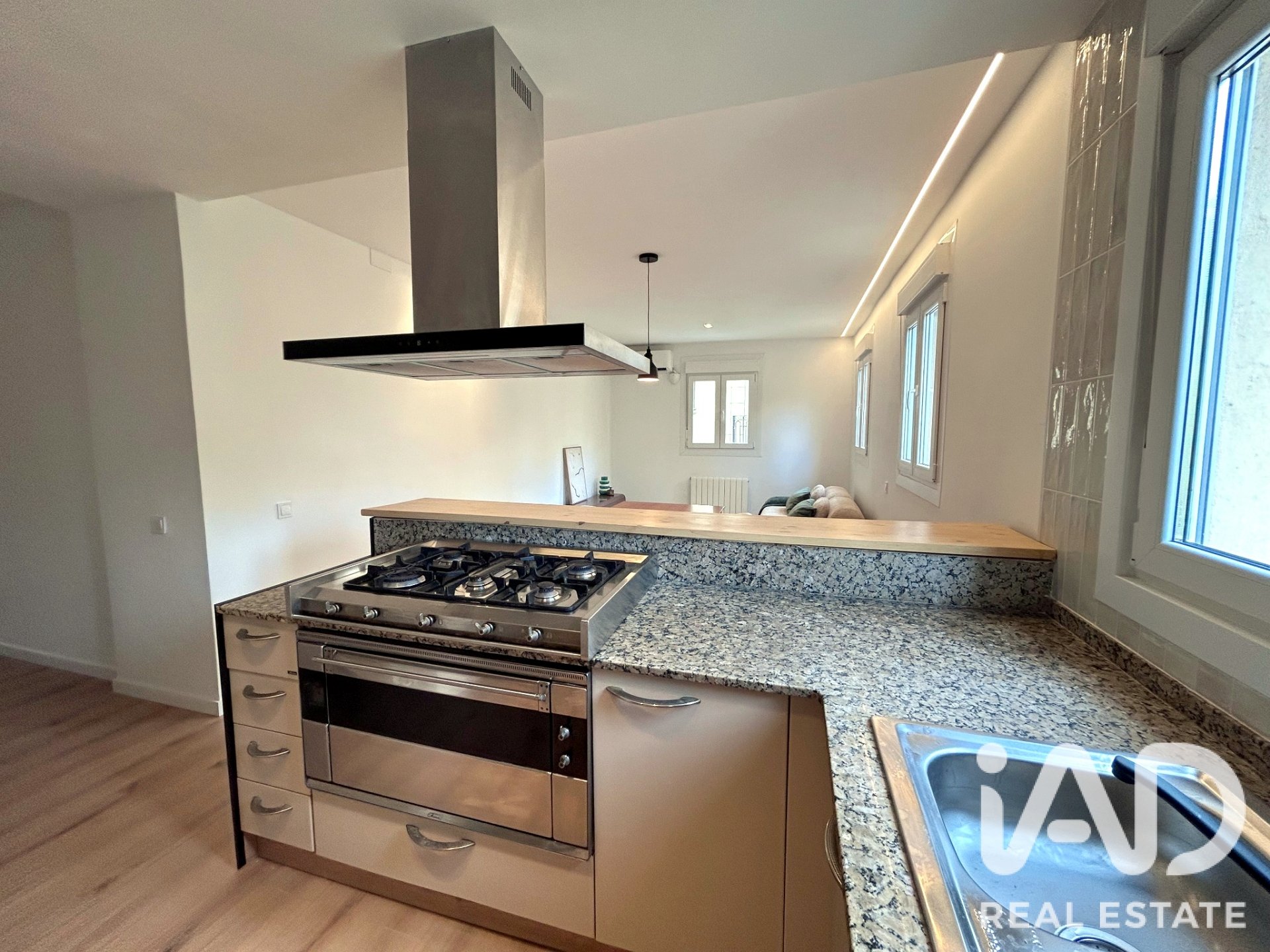 Huoneisto Barcelona, Espanja 2 makuuhuonetta, 84 m2 No. 196590