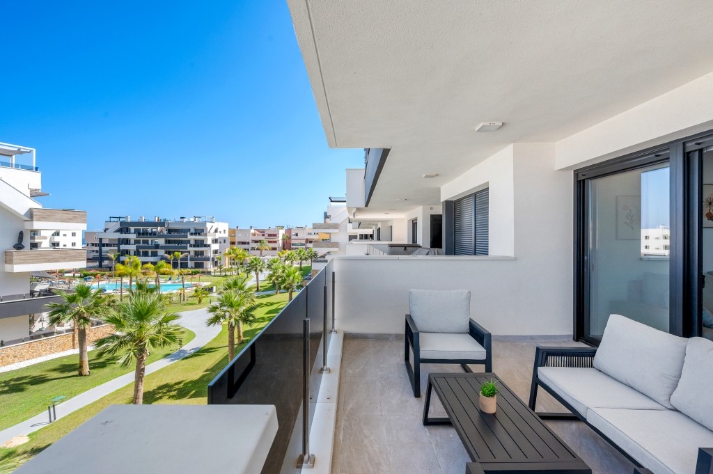 Apartamento en Alicante, España 2 dormitorios, 79 m2 No. 188961