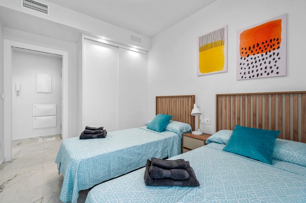 Apartamento en Alicante, España 2 dormitorios, 79 m2 No. 188961